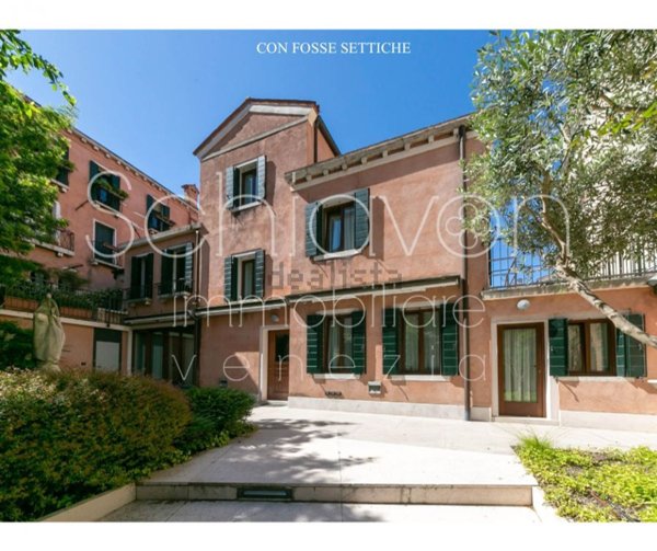 casa indipendente in vendita a Venezia in zona Sestiere San Polo