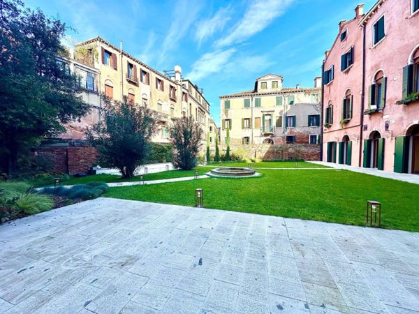 appartamento in vendita a Venezia in zona Sestiere San Polo
