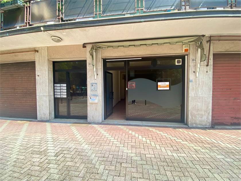 negozio in vendita a Venezia in zona Marghera