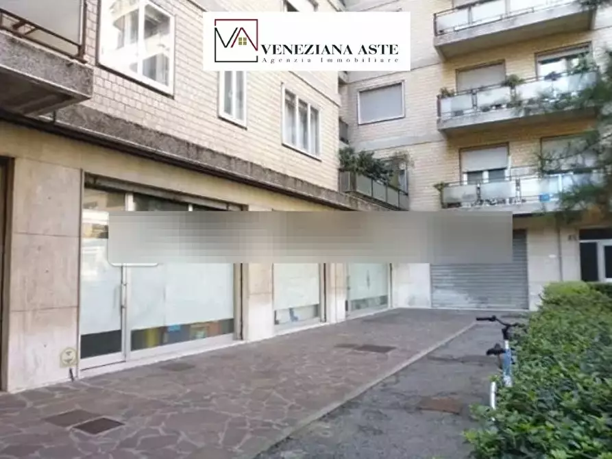 negozio in vendita a Venezia in zona Mestre