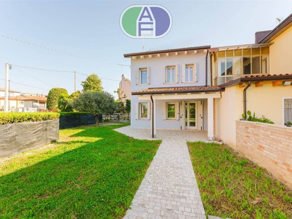 casa indipendente in vendita a Venezia in zona Trivignano