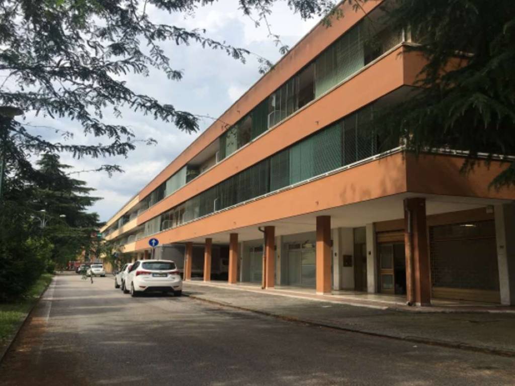 negozio in vendita a Venezia in zona Mestre
