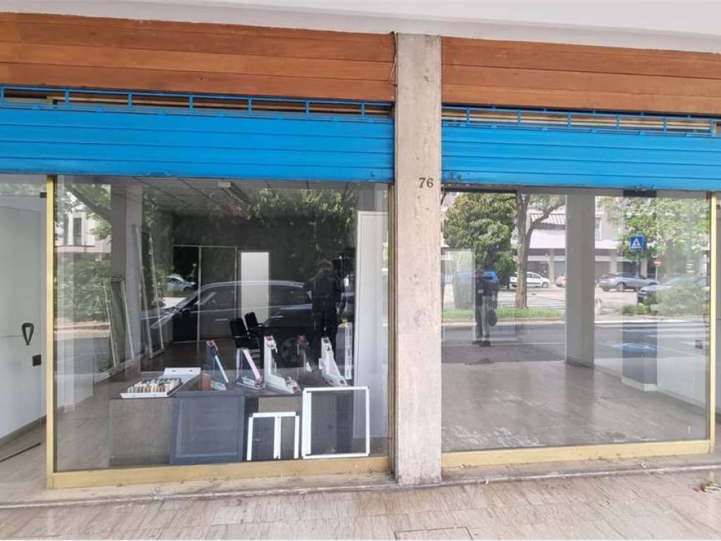 negozio in vendita a Venezia in zona Marghera