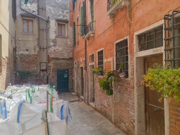 intera palazzina in vendita a Venezia in zona Sestiere San Marco