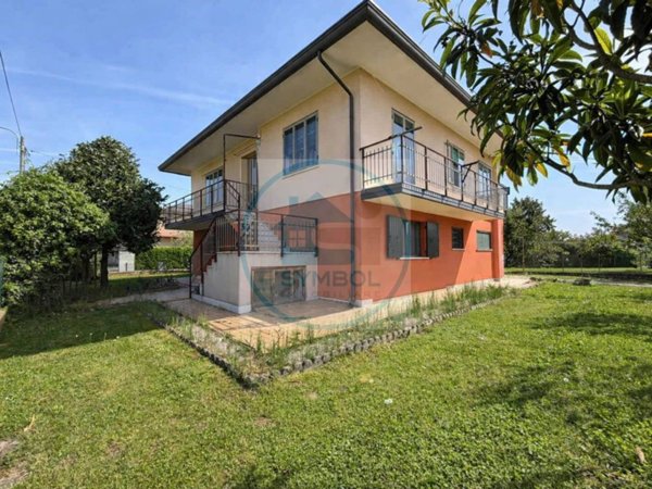 casa indipendente in vendita a Venezia in zona Trivignano