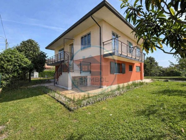 casa indipendente in vendita a Venezia in zona Trivignano