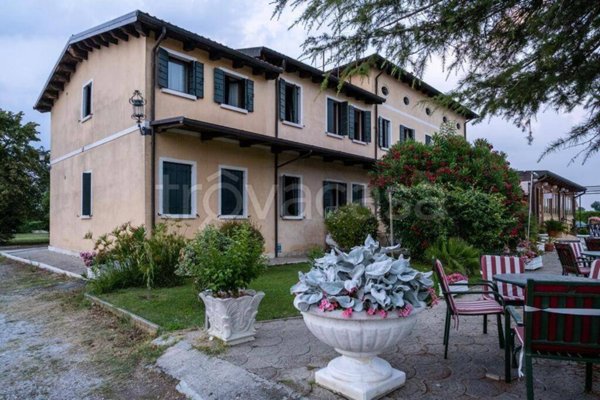 negozio in vendita a Venezia in zona Favaro Veneto