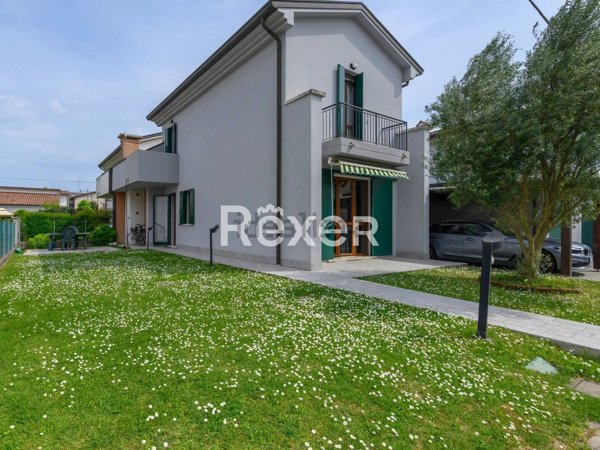 casa indipendente in vendita a Venezia in zona Chirignago