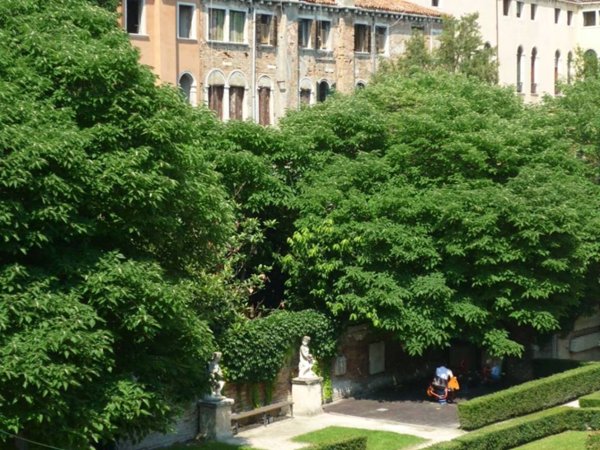 casa indipendente in vendita a Venezia in zona Sestiere Dorsoduro
