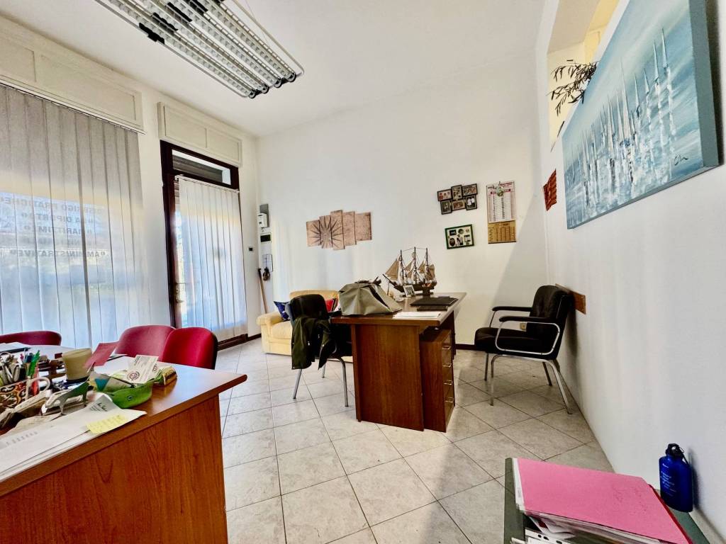 negozio in vendita a Venezia in zona Marghera