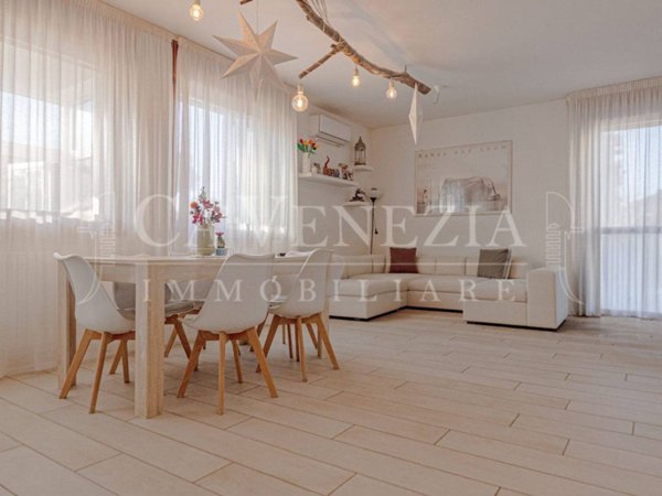 casa indipendente in vendita a Venezia in zona Pellestrina