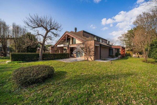 casa indipendente in vendita a Venezia in zona Mestre