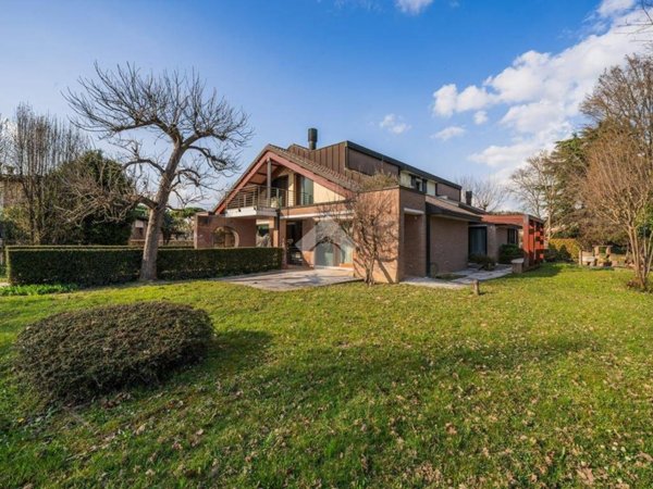 casa indipendente in vendita a Venezia in zona Mestre