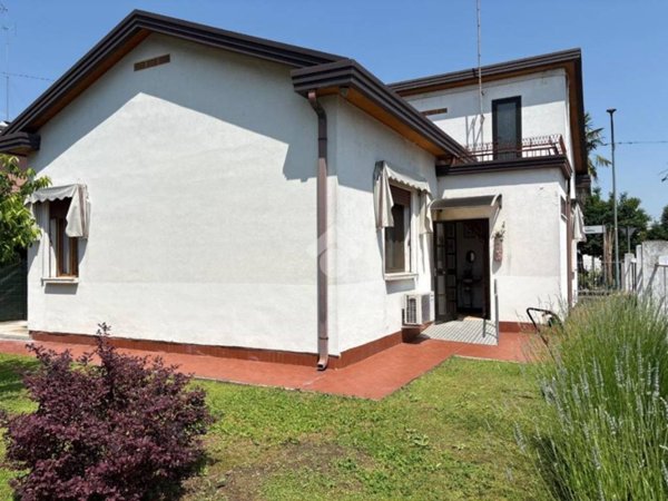 casa indipendente in vendita a Venezia in zona Carpenedo