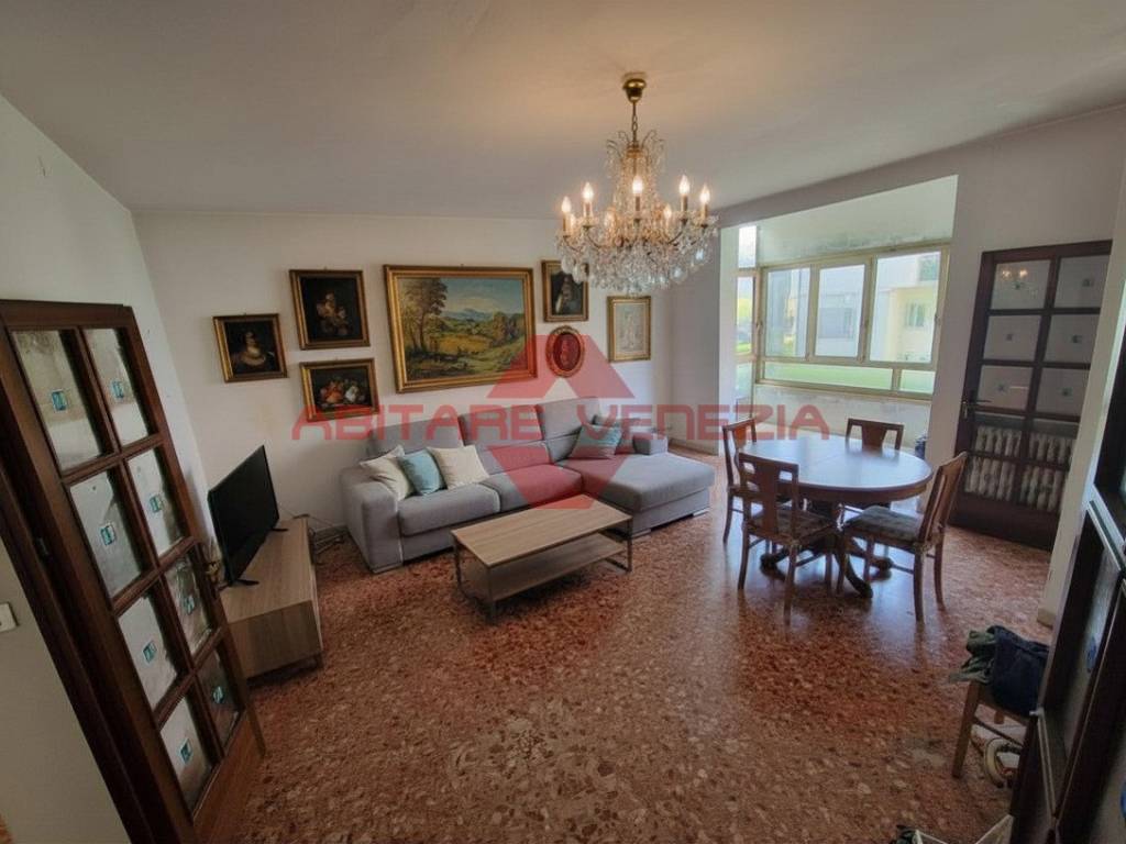 appartamento in vendita a Venezia in zona Lido di Venezia