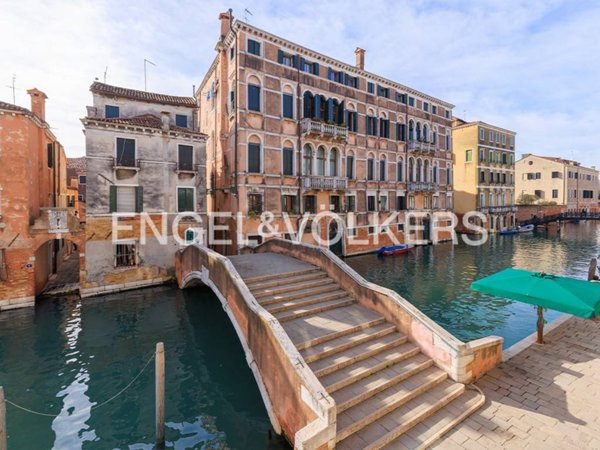 appartamento in vendita a Venezia in zona Sestiere Santa Croce