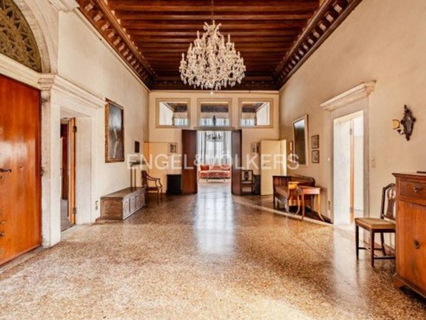appartamento in vendita a Venezia in zona Sestiere Cannaregio