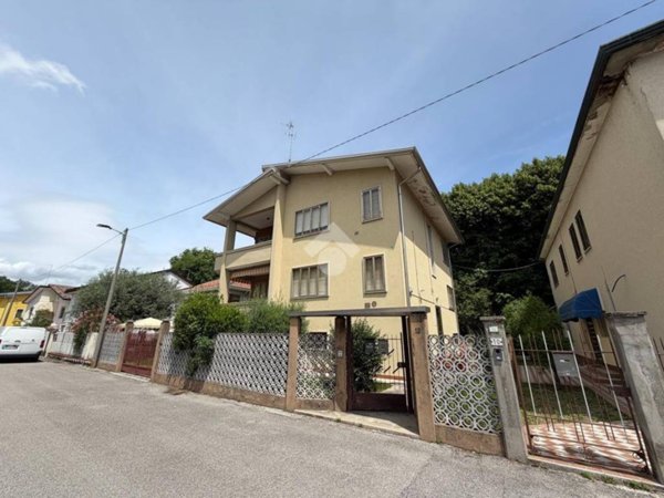 casa indipendente in vendita a Venezia in zona Mestre