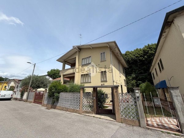 casa indipendente in vendita a Venezia in zona Mestre