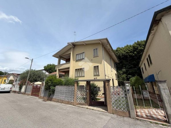 casa indipendente in vendita a Venezia in zona Mestre
