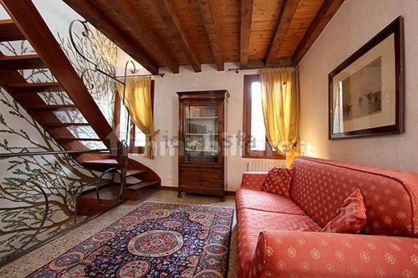 appartamento in vendita a Venezia in zona Sestiere Dorsoduro