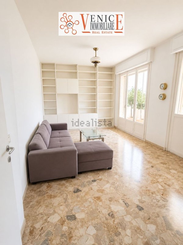 appartamento in vendita a Venezia in zona Lido di Venezia