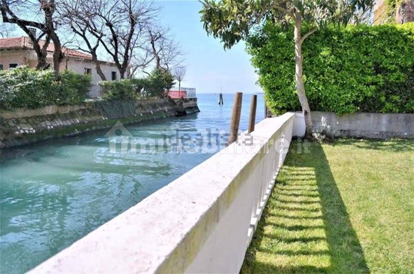 casa indipendente in vendita a Venezia in zona Lido di Venezia