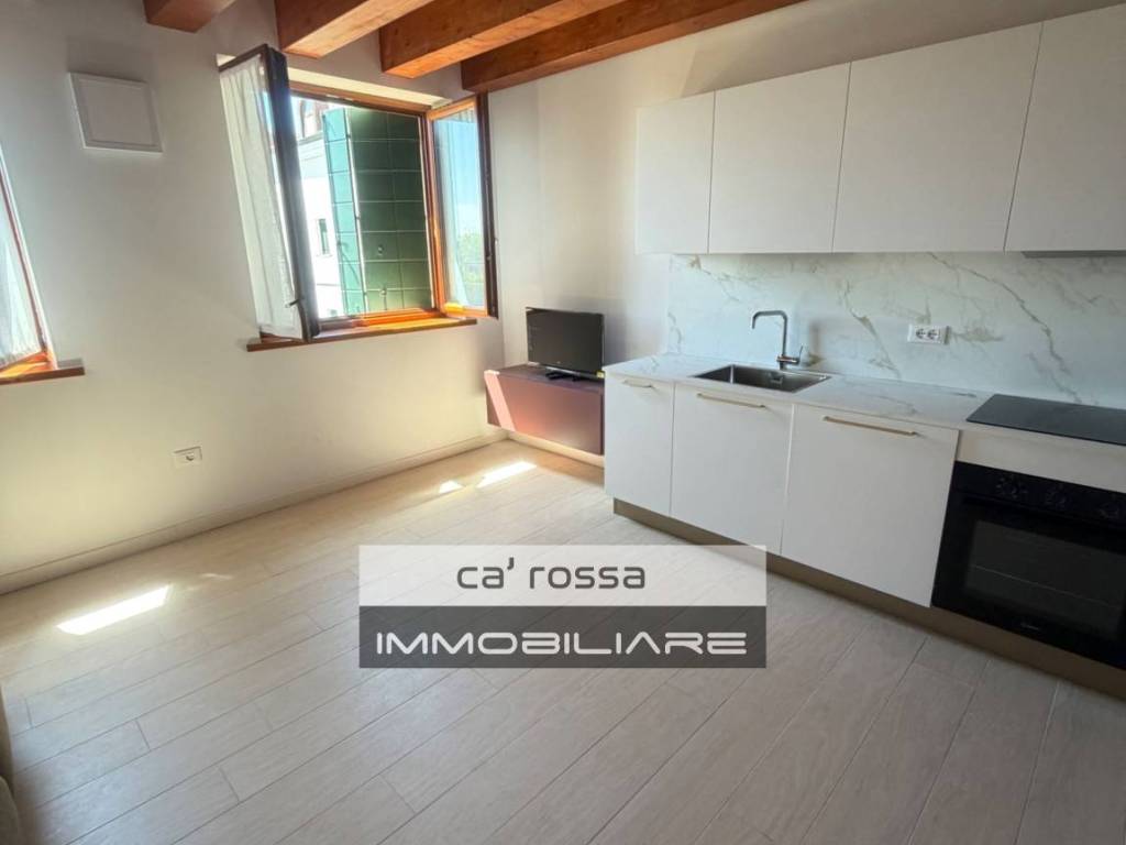 appartamento in vendita a Venezia in zona Lido di Venezia