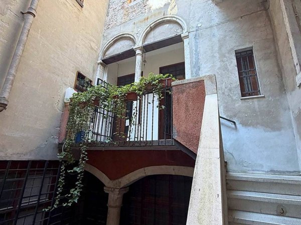 appartamento in vendita a Venezia in zona Sestiere San Polo