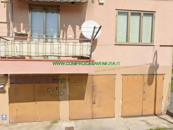negozio in vendita a Venezia in zona Marocco