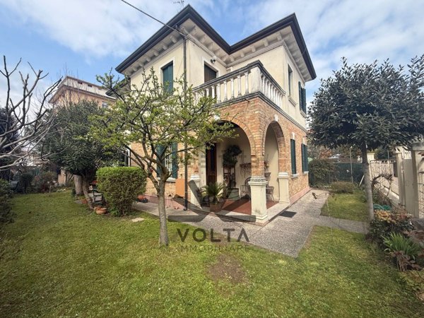 casa indipendente in vendita a Venezia in zona Mestre