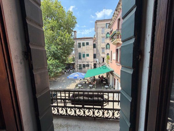 appartamento in vendita a Venezia in zona Sestiere Dorsoduro