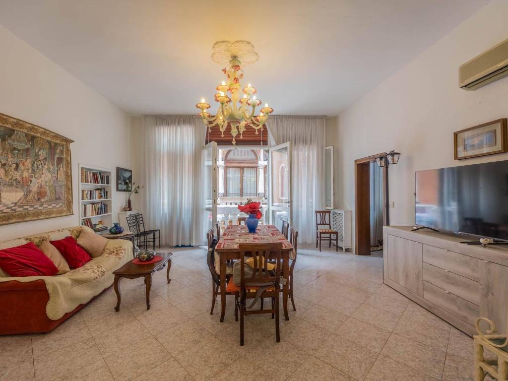 casa indipendente in vendita a Venezia in zona Sestiere Cannaregio