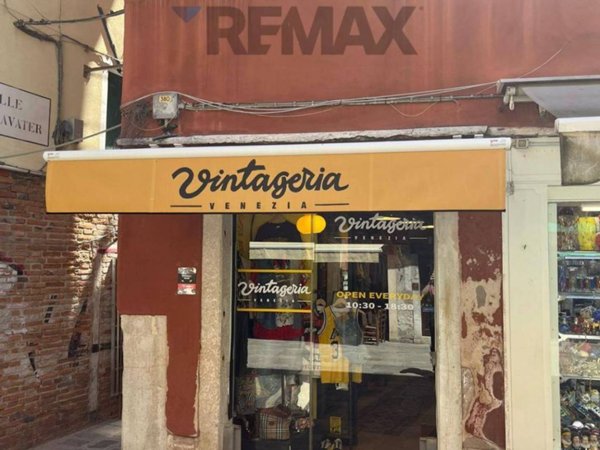 negozio in vendita a Venezia in zona Sestiere Cannaregio