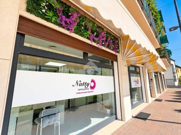 negozio in vendita a Venezia in zona Mestre