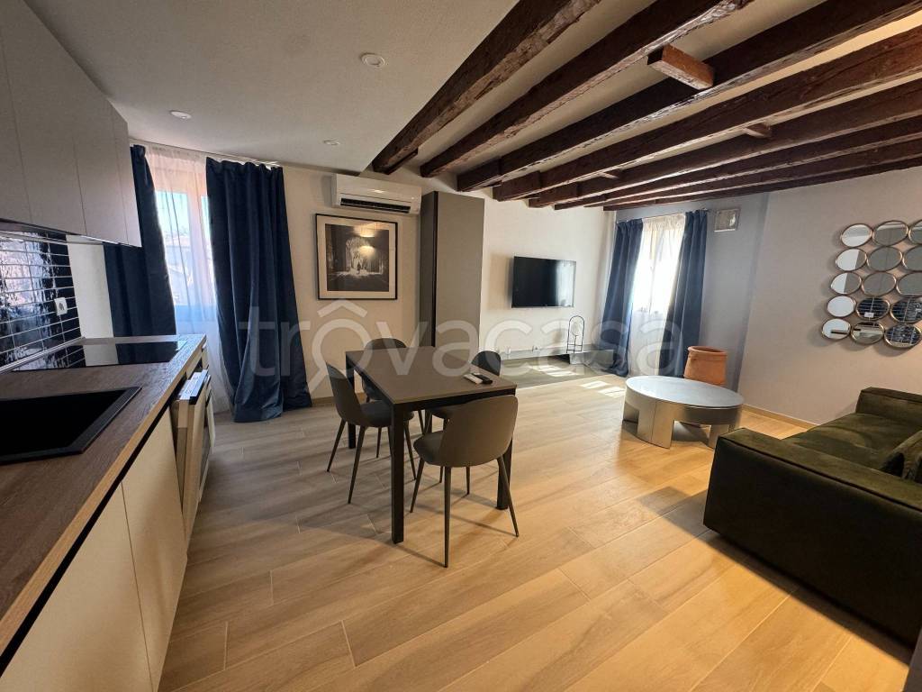 appartamento in vendita a Venezia in zona Sestiere Santa Croce