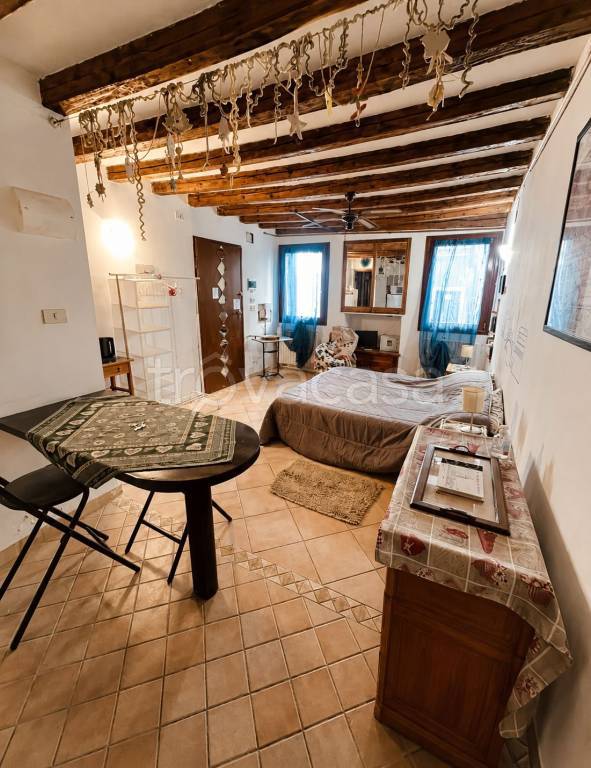 appartamento in vendita a Venezia in zona Sestiere Castello