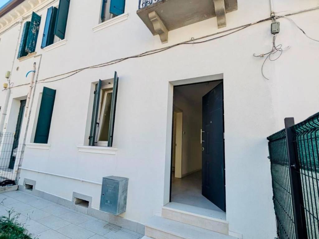 casa indipendente in vendita a Venezia in zona Marghera