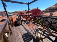 intera palazzina in vendita a Venezia in zona Sestiere Cannaregio