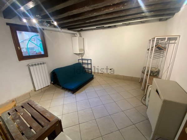 locale di sgombero in vendita a Venezia in zona Sestiere Castello