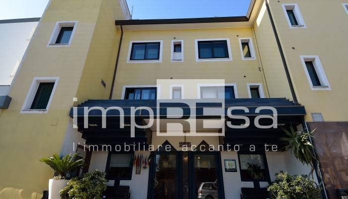 negozio in vendita a Venezia in zona Marghera