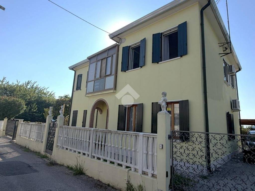 casa indipendente in vendita a Venezia in zona Zelarino