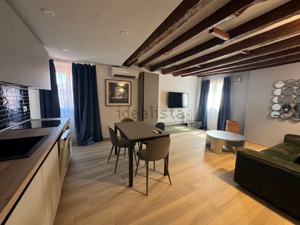 appartamento in vendita a Venezia in zona Sestiere Santa Croce