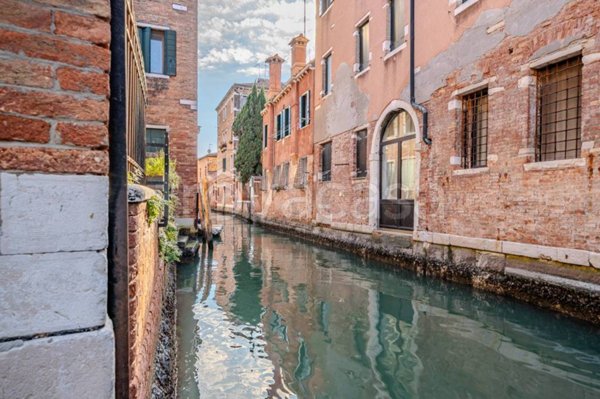appartamento in vendita a Venezia in zona Sestiere Dorsoduro