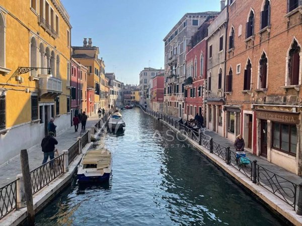 appartamento in vendita a Venezia in zona Sestiere San Polo