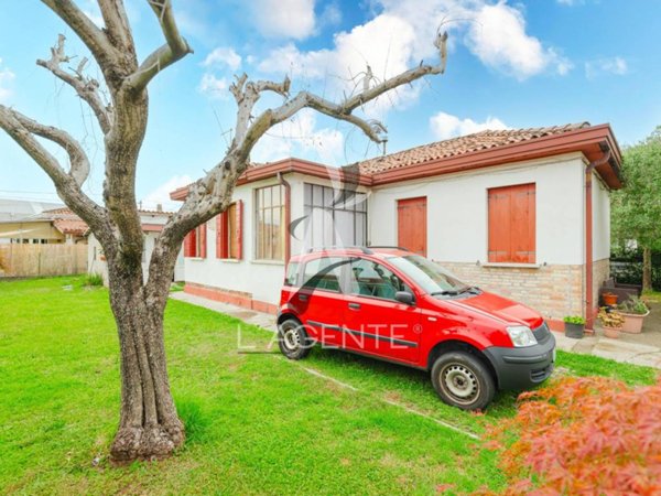 casa indipendente in vendita a Venezia in zona Marghera