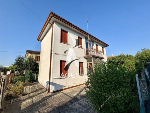 casa indipendente in vendita a Venezia in zona Zelarino