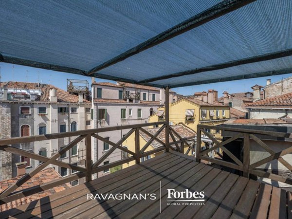 appartamento in vendita a Venezia in zona Sestiere San Polo