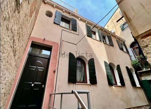 appartamento in vendita a Venezia in zona Sestiere Castello