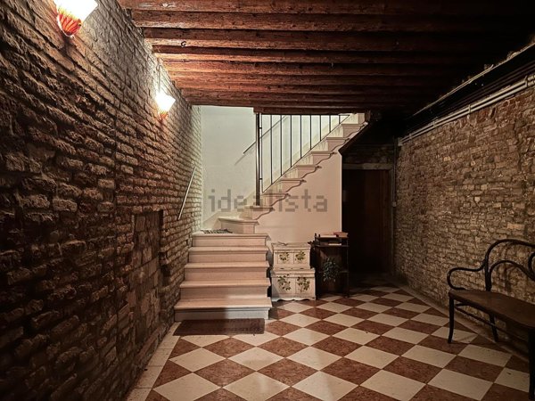 appartamento in vendita a Venezia in zona Sestiere Santa Croce